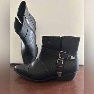 NWOT Cloudwalker ankle boots 11W